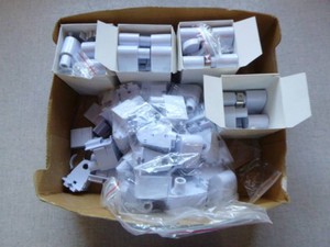 Box of Single-Pin Fluorescent of LED Lamp Holder Sockets