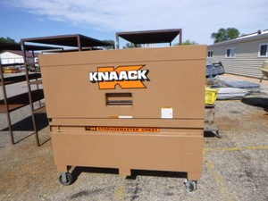 Knaack Storagemaster Chest on Casters