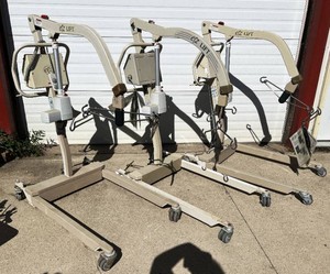 LOT OF 3 Heavy-Duty EZ Lift Electric Patient Lifts With SCALES &amp Remotes, (2) Model 598 600-Lb Capacity &amp (1) Model 794 400-Lb Capacity, TESTED WORKING, NO BATTERIESCHARGERS - Wear &amp Tear From Use &amp Storage&nbsp Lift Actuators $$$