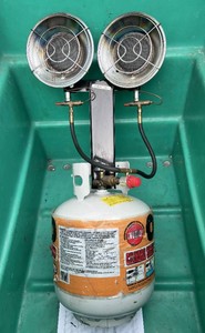 MSRP $240 Mr. Heater MH30T Double Tank Top Propane Radiant Heater, Dual Burner Heads, Adjustable Heat Output, Portable Outdoor Heating, Construction, Workshop &amp Jobsite Use, Propane Tank Included - Works Good