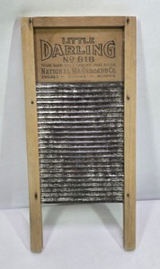 Vintage Little Darling No. 818 Washboard  National Washboard Co.