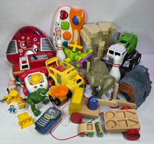 Assorted Childrens Toys, Vehicles & Character Play Items