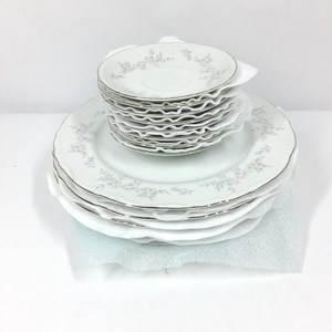 Arita China Japan Floral Dinnerware