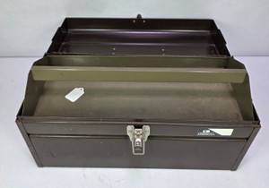 Vermont American Metal Tool Box with Removable Tray