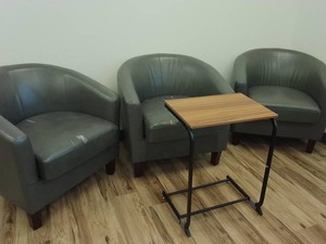 3 OFFICE CHAIRS AND CUTE SIDE TABLE