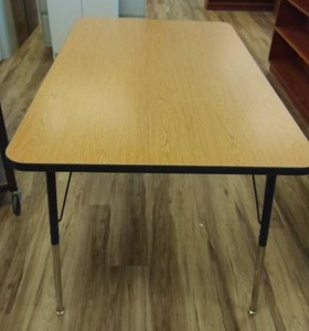 RECTANGULAR HEIGHT ADJUSTABLE TABLE