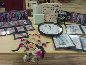 LARGE DECOR LOT