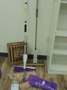 CLEANING SUPPLY LOT