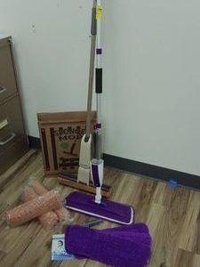 CLEANING SUPPLY LOT
