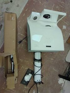 OPTOMA SHORT-THROW DLP PROJECTOR