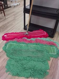 MOPBROOM AND EXTRA MOP PADS