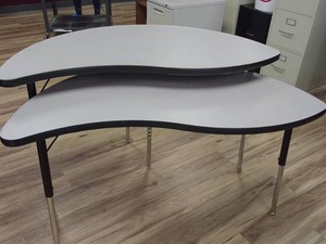 2 SMALL HEIGHT ADJUSTABLE TABLES