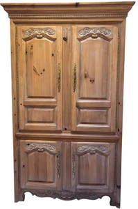 SR - Vintage Pine Armoire