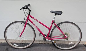 G - Hybrid Bicycle - Specialized Crossroads 27-Inch