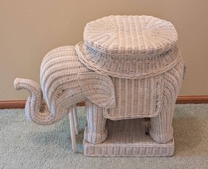 UL - Wicker Elephant Stand - White Decorative Storage Stand