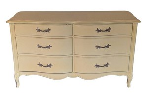 UB - Vintage Painted Dresser - French Provincial Style 6-Drawer