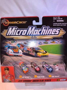 Vintage 1999 Micro Machines NASCAR Green Flag Series Toy Set