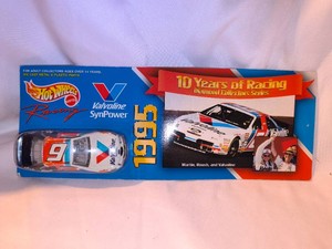 Vintage 1995 Hot Wheels Valvoline SynPower Diecast Racing Car
