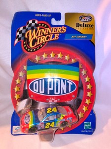 Winners Circle Jeff Gordon #24 DuPont  Deluxe Collection 164 Scale Diecast Car
