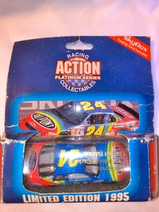 Vintage Action Platinum Series Limited Edition 1995 Jeff Gordon #24 Dupont NASCAR Diecast Collector Car