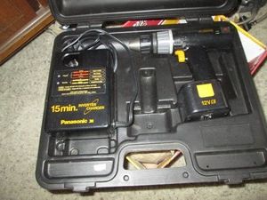 Panasonic 12v cordless drill with hardside case, battery and charger
