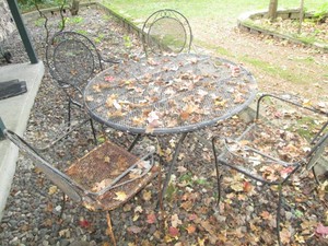 5pc metal grate style outdoor patio table and chair set