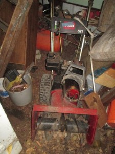 Toro 521 Gas powered snowblower will need work
