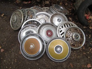 Bulk lot of Vintage assorted makemodel hub caps