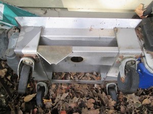 Heavy duty metal framed rolling cart