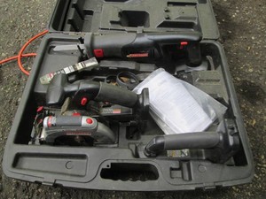 3pc Craftsman 19.2v cordless Circular saw, reciprocating saw and worklight kit in hardside case no battery or charger