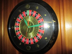 Roulette themed wall clock