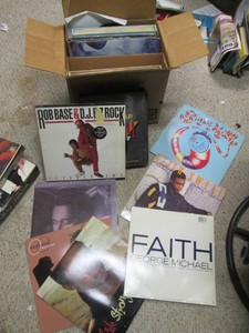 Bundle of assorted single and boxed set vinyl record albums