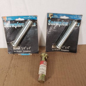 Snowplow Rivet 34 x 4 and Drawbar Pin