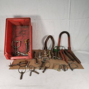 Lot of agricultural hitch pins and linchpins including various sizes and styles