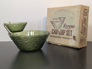 Anchor Hocking Soreno Avocado Green Chip & Dip Set w Box