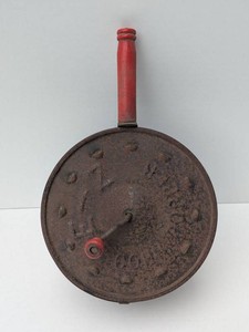 Vintage Hand Crank Corn Popper Red Wood Handle Primitive Stove Top Pan