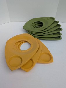 Vintage Mid-Century Hard Plastic Snack and Picnic Paper Plate Holders Avocado Green & Mustard Yellow