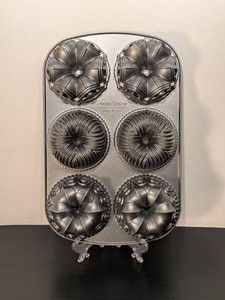 Nordic Ware 6 Cup Mini Bundt Cakelet Pan Cast Aluminum Made in USA