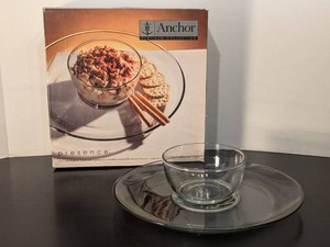 Anchor Hocking Presence Glass Chip and Dip Serving Set With Box