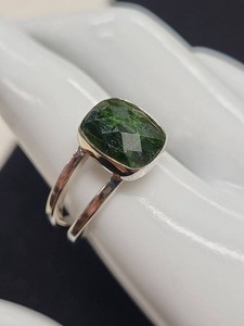 Jay King Mine Finds Sterling Silver Green Stone Split Shank Ring