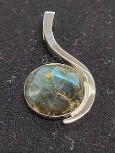 Jay King Mine Finds Labradorite Sterling Silver Pendant With Pouch