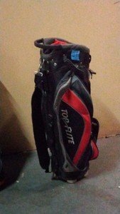 Black and red Top Flite golf bag