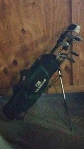 U.S. Kids Golf bag with 9 clubs