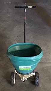 Broadcast Lawn Spreader
