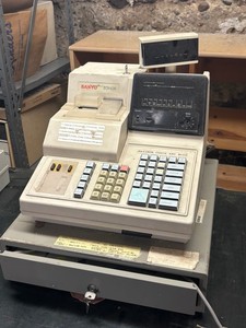 Vintage Sanyo ECR 635 Electronic Cash Register