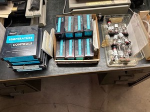 Fenwal Thermoswitch Controls, Sensing Elements & Oil Temperature Bulbs Mixed Lot