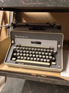 Remington Standard Manual Typewriter