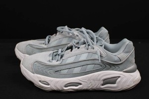 Adidas H01970 Sneakers Size 10.5