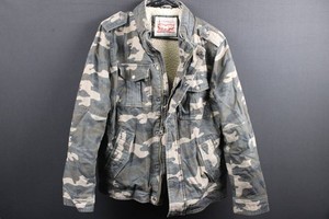 Levis Sherpa-Lined Camouflage Utility Jacket Size Small