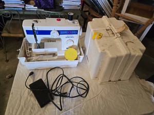 White Sew & Serge Heavy Duty 2565M Sewing Machine with Case